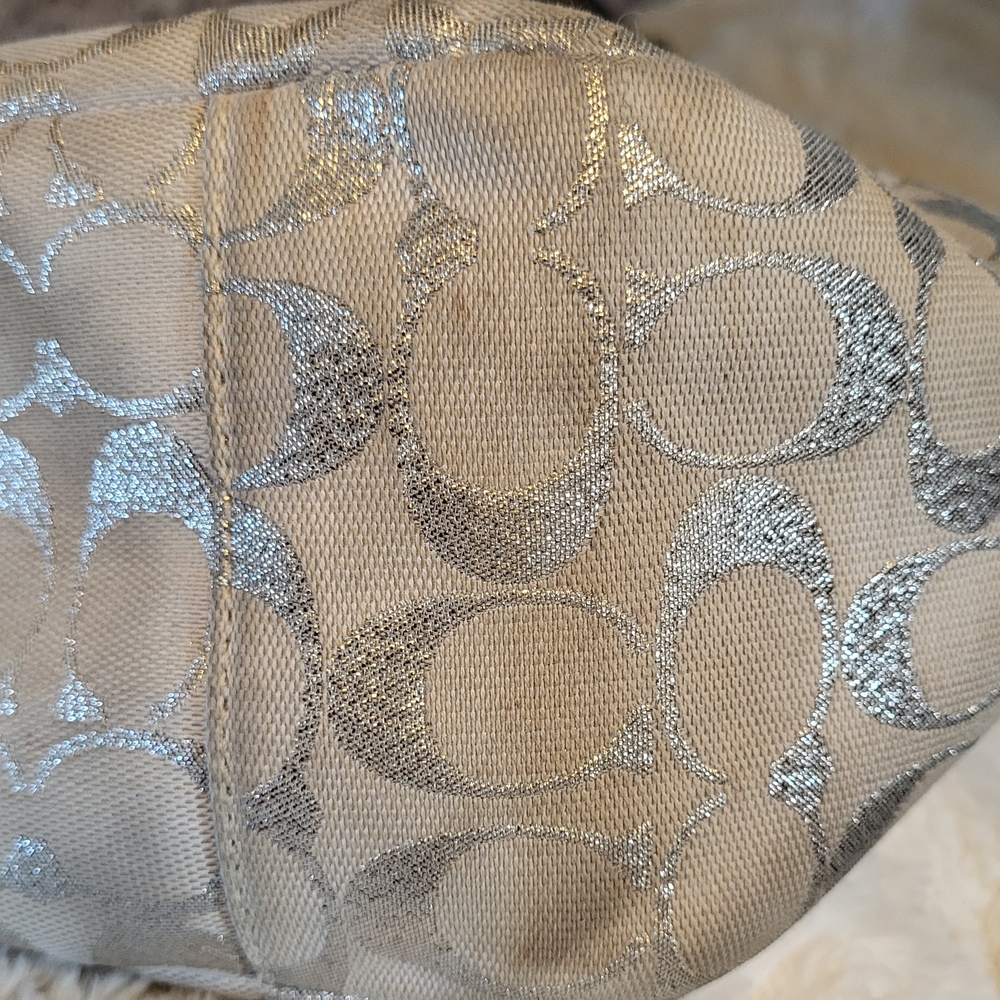 Coach White and Gray Signature Tote Bag Shoulder Bag Metallic Signature C F17024 - Picture 5 of 16